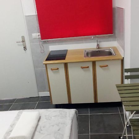Estudio Encantador Cerca Del Carrefour Rosaleda 1 Málaga Eksteriør billede